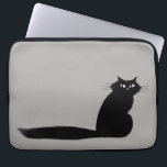 Funda Para Portátil Gato negro longitudinal con cola larga y suave<br><div class="desc">Gato negro de pelo largo con Funda de computadora de cola larga y esponjosa. Proteja su portátil y haga una declaración con este diseño de gatitos genial.</div>