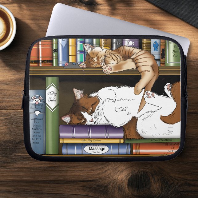 Funda Para Portátil Gatos de estantería de libros (Subido por el creador)