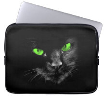 Gatos Negros Mandan - Ojos Verdes