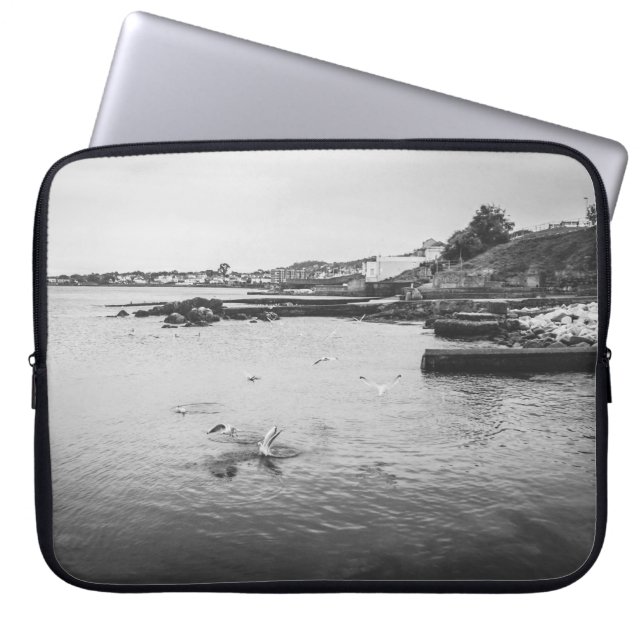 Funda Para Portátil Gaviotas sobrevolando el océano (Frente)