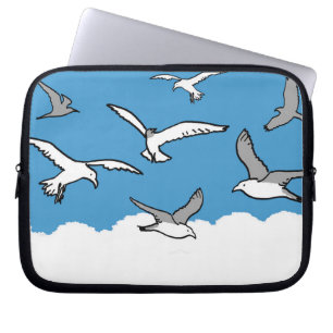 Funda Para Portátil Gaviotas volando alto en el cielo.