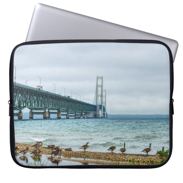 Funda Para Portátil Geese En Mighty Mac (Frente)