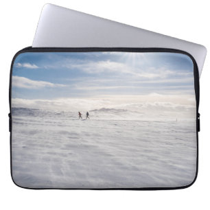 Funda Para Portátil Gente caminando sobre nieve, Islandia