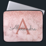 Funda Para Portátil Glam Rosa Gold Purpurina Marble Sparkle Monograma<br><div class="desc">Glam Rosa Gold - Purpurina Rosa Ombre Faux y Esparkle Marble Stone Moderno y elegante Funda Monograma. Este funda se puede personalizar para incluir su nombre inicial y su nombre de pila.</div>