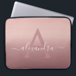 Funda Para Portátil Gradiente Ombre de mongrama rosado de oro rosado<br><div class="desc">Girly Pink Rose Gold Mongram Ombre Gradiente Elegante Monograma Computadora Portátil Funda. Este funda monogramado se puede personalizar para incluir su nombre inicial y su nombre de pila.</div>