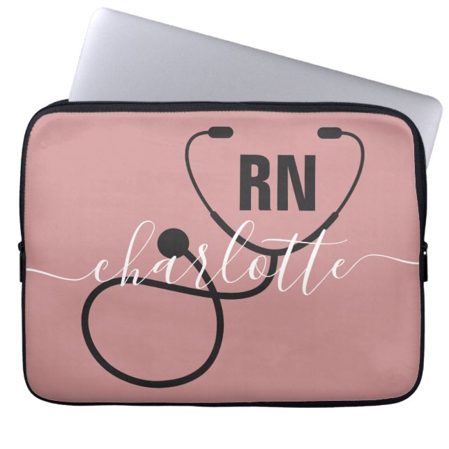 Funda Para Portátil Graduación de enfermeras registradas de RN persona (Frente)