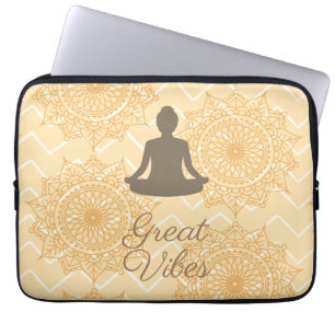 Funda Para Portátil Gran Vibración Postura Namaste Yoga