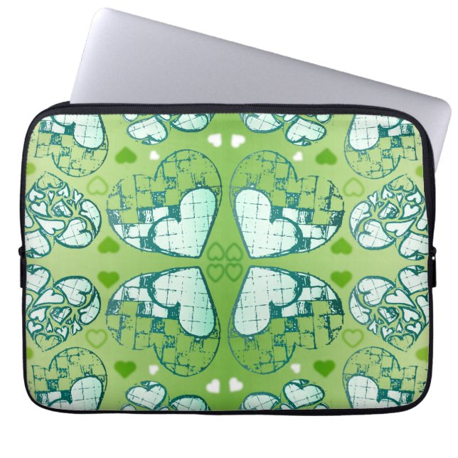 Funda Para Portátil Green and white Whimsical Romantic Hearts pattern (Frente)
