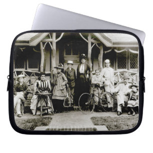Funda Para Portátil Grupo de la familia, c.1900 (foto de b/w)