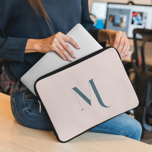 Funda Para Portátil Guión de tipografía de nombre inicial rosa simple 