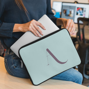 Funda Para Portátil Guión monograma inicial blanda azul y púrpura pers