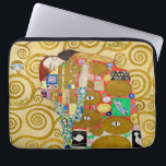 Funda Para Portátil Gustav Klimt Fulfillment Nouveau Couple<br><div class="desc">Gustav Klimt,  Fulfillment 1910-1911 Art Nouveau Couple con el diseño giratorio de Klimt y la hermosa pintura de oro.</div>