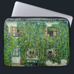 Funda Para Portátil Gustav Klimt - La Casa de la Guardia<br><div class="desc">Casa de Guardaboschi / Casa en Weissenbach del Lago Attersee - Gustav Klimt,  Petróleo en lienzo,  1912</div>