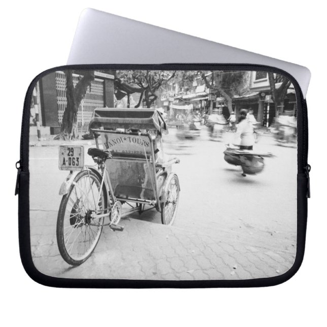 Funda Para Portátil Hanoi Vietnam, Cyclo en el Viejo Hanoi (Frente)