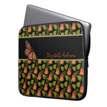 Hermoso patrón de mariposa naranja con nombre