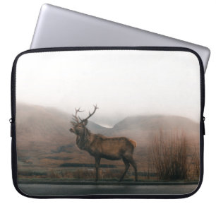FUNDA PARA PORTÁTIL HERMOSO REINDEDOR