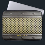 Funda Para Portátil Hombres de la industria metalúrgica<br><div class="desc">Un estilo industrial fresco y duro para hombres. Acero falso gris y dorado metalizado y remaches. Personaliza y agrega tu nombre,  letras grises claras.</div>
