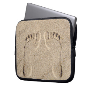 Funda Para Portátil Huellas de pies desnudas en arena