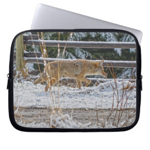 Funda Para Portátil Hunting Coyote and Winter Snow Wildlife Art
