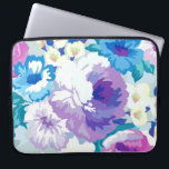 Funda Para Portátil Ilustracion de acuarelas de las flores de verano<br><div class="desc">Flores de verano coloridas de moda acuarela ilustracion con colores azul violeta y blanco.</div>