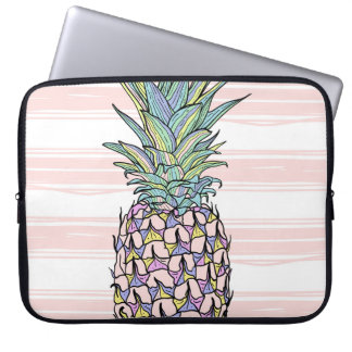 Funda Para Portátil Ilustracion de piña vintage colorido.