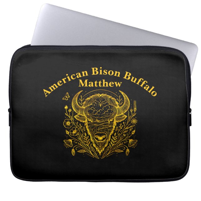 Funda Para Portátil Ilustracion Gold Bison rodeado de naturaleza (Frente)