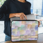 Funda Para Portátil Impresión abstracta moderna<br><div class="desc">Proteja su tecnología con estilo con este estilo de diseño de diseño para portátiles de impresión Resumen moderno, diseñado tanto para la funcionalidad como para el estilo. Con un patrón abstracto contemporáneo con formas audaces y colores vibrantes, esta manga hace una declaración mientras mantiene su portátil seguro. Elaborado a partir...</div>