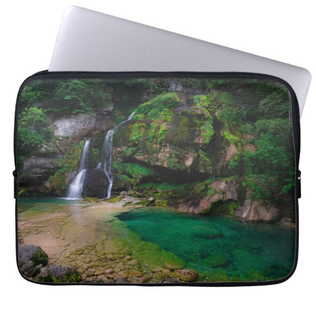 Funda Para Portátil Impresionante cascada Virje, Poster de Eslovenia (Frente)