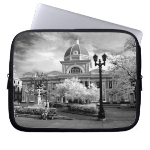 Funda Para Portátil Infrarrojo delParlamento en Cienfuegos Cuba llamad