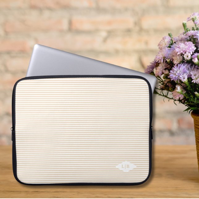 Funda Para Portátil Iniciales de franjas beiges (Subido por el creador)