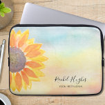 Funda Para Portátil Instructor de yoga floral de acuarela personalizad<br><div class="desc">Esta única manga Lap Top está decorada con un girasol amarillo sobre un fondo acuático. Personalízalo con tu nombre y profesión. Para editar más adelante, haga clic en el enlace "personalizar más adelante" y utilice la herramienta de diseño para cambiar el estilo, los colores y el tamaño del texto. Porque...</div>