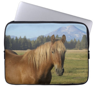 Funda Para Portátil Intervalo en cascada   Caballo de castaño