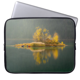FUNDA PARA PORTÁTIL ISLA RODEADA DE AGUA