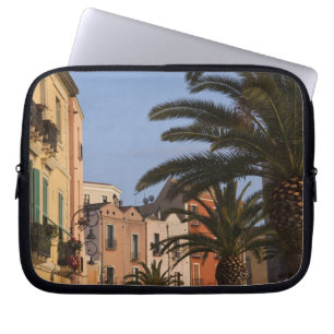 Funda Para Portátil Italia, Cerdeña, Cagliari. Edificios y palmeras