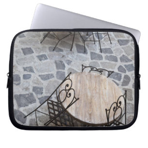 Funda Para Portátil Italia, Cerdeña, Castelsardo. Mesas de café.