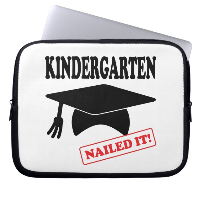 Funda Para Portátil Kindergarten Nailed It (Frente)
