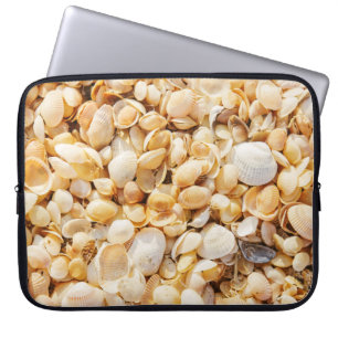 Funda Para Portátil La concha texturaba el fondo de la playa de verano