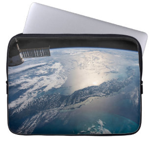 Funda Para Portátil La Estación Espacial Internacional Sobre El Atlánt