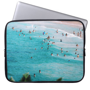 Funda Para Portátil La gente nadando en la playa