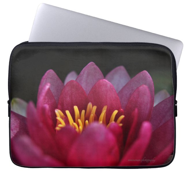 Funda Para Portátil La Lirio del Agua (Frente)