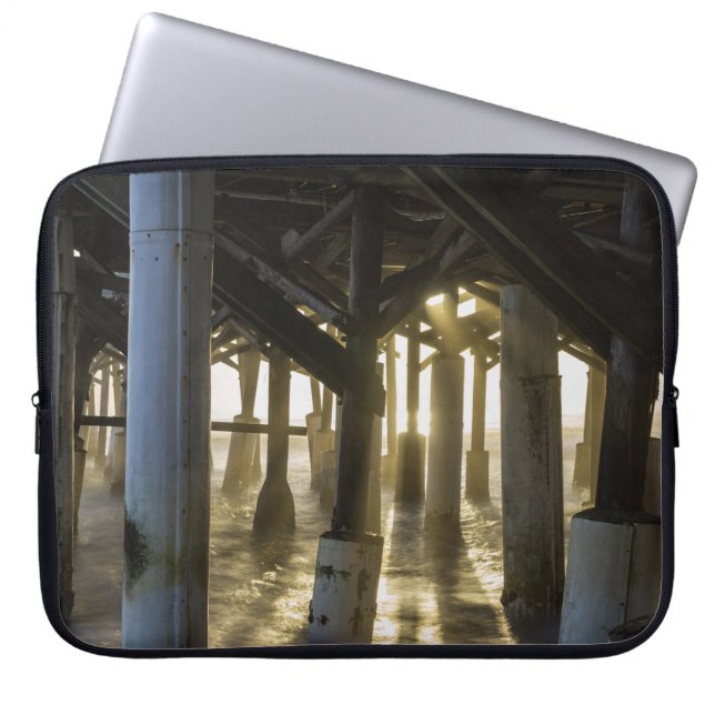 Funda Para Portátil La luz dorada brilla a través de (Frente)