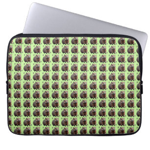 Funda Para Portátil Ladrillo: Un lienzo verde de Wombat,