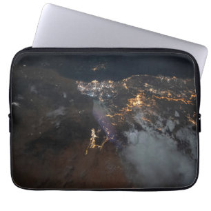 Funda Para Portátil Las Luces De La Ciudad De Jazán Y Sus Suburbios