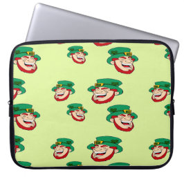 Funda Para Portátil Laughing leprechauns on light green