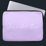 Funda Para Portátil Lavanda personalizada<br><div class="desc">Añade tu elección de nombre o palabras a este diseño dulce y sencillo. El color púrpura de este bonito color pastel sólido realzará su decoración, su conjunto, su boda, su evento o su decoración casera. Diseñado en el estado de Washington, Estados Unidos por un artista independiente. ¡Gracias por su apoyo!...</div>