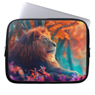 Funda Para Portátil León Majestuoso en Diseño de Bosque Encantado
