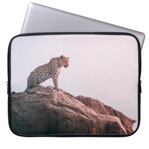 FUNDA PARA PORTÁTIL LEOPARD EN LA PARTE SUPERIOR DE LA MONTAÑA