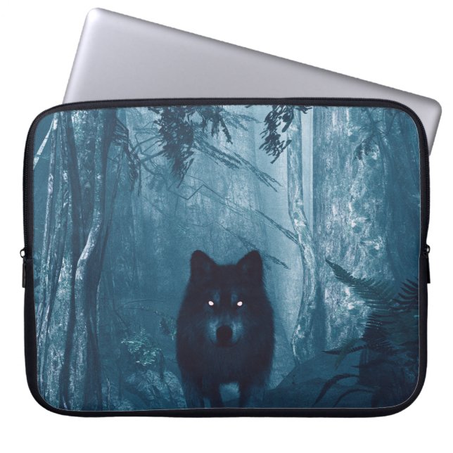 Funda Para Portátil Lobo en el bosque oscuro. (Frente)