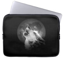 Lobo negro y blanco de la luna