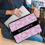 Funda Para Portátil Lollipops rosadas, Lollipops cardíacos, Lolly, Su<br><div class="desc">Patrón lindo,  divertido y adorable con copas rosadas en fondo morado. Un regalo moderno y de moda,  perfecto para los amantes de los dulces de su vida. Personalice agregando su nombre,  apodo,  monograma o iniciales.</div>